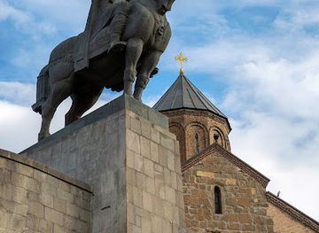 georgia/meskheti/landmark/statue-of-king-vakhtang-gorgasali