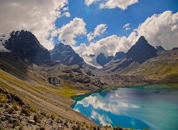 bolivia/lake-titicaca/landmark/pico-austria
