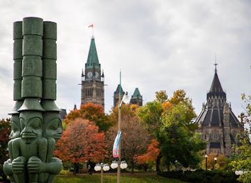 canada/ottawa-valley/landmark/the-three-watchmen