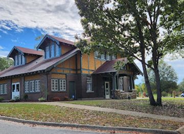 arkansas/little-rock/landmark/firehouse-museum-hostel