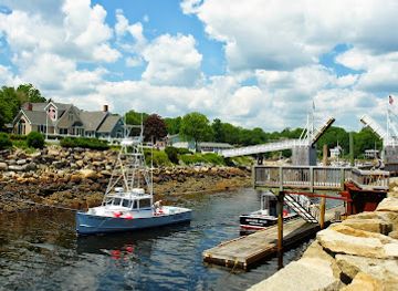 maine/ogunquit/landmark/inn-at-perkins-cove-formerly-hartwell-house-inn