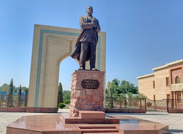 uzbekistan/tashkent-region/landmark/abdulla-qodiriy-monument