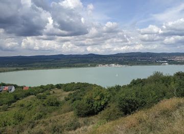 hungary/balaton-uplands/landmark/baratlakasok