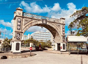 barbados/south-coast/landmark/independence-arch