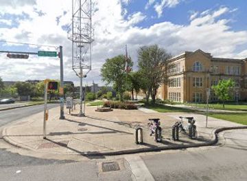 texas/austin/landmark/moonlight-tower-12th-rio-grande