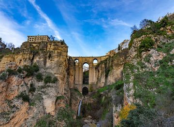 spain/ronda-valley/landmark/arabic-arch