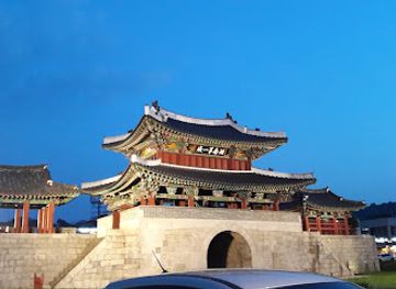 south-korea/jeonju/landmark/pungnammun-square