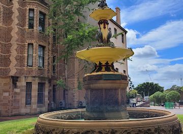 australia/sydney/landmark/robert-brough-memorial-fountain