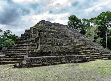 guatemala/northern-lowlands/landmark/acropolis-norte-yaxha