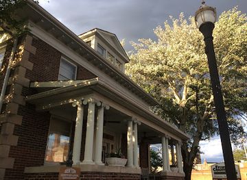 illinois/grand-prairie/landmark/benton-il-historic-jail-museum
