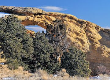 utah/book-cliffs/landmark/dutchman-arch