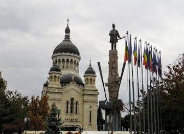 romania/cluj-napoca/landmark/statue-of-avram-iancu