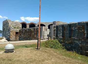 maine/washington-county/landmark/fort-baldwin-state-historic-site