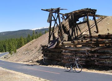 colorado/leadville/landmark/mineral-belt-trail