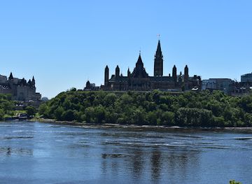 canada/ottawa/landmark/canadian-war-museum