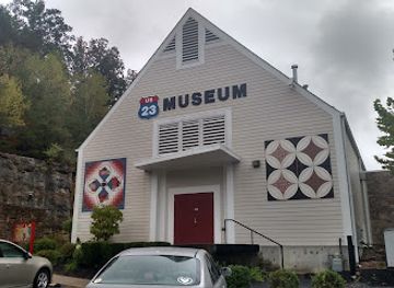kentucky/outer-bluegrass/landmark/us-23-country-music-highway-museum