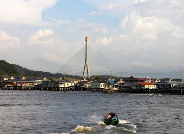 brunei/kampong-ayer/landmark/taman-jubli-perak