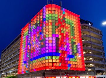 australia/adelaide/landmark/rundle-lantern