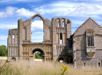 united-kingdom/the-broads/landmark/castle-acre-priory