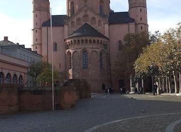 germany/frankfurt/landmark/liebfrauenpl