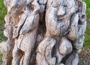 germany/cologne/sulz/landmark/baumschnitzerei-1