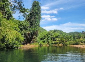 belize/coastal-plains/landmark/nohoch-che-en-caves-branch-archaeological-reserve