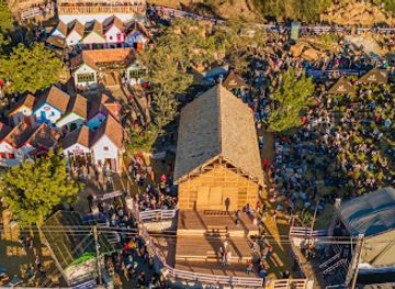 moldova/divnogorie-national-park/landmark/orasul-caprelor-kozy