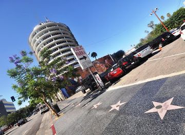 california/hollywood/sunset-strip/landmark/capitol-records-building