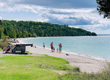 michigan/mackinac-island/landmark/british-landing