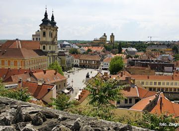 hungary/eger/landmark/dobo-istvan-ter