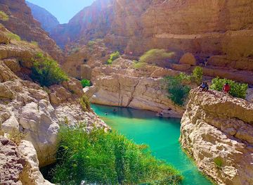 oman/wadi-shab/landmark/water-fall-cave-shab