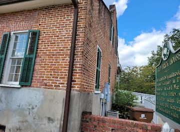 mississippi/gulfport/landmark/old-brick-house