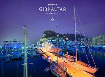 gibraltar/camp-bay/landmark/aqua-pool-bar