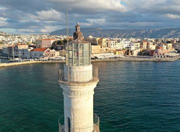 greece/chania/landmark/lighthouse-of-chania