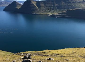 faroe-islands/sandoy-island/landmark/hvithamar