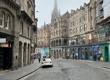 united-kingdom/edinburgh/landmark/jk-rowling-s-handprints
