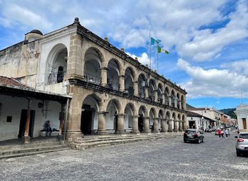 guatemala/antigua-guatemala/landmark/palacio-del-ayuntamiento