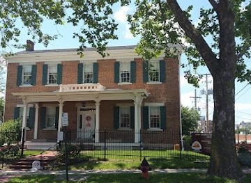 kansas/kansas-city/landmark/harris-kearney-house