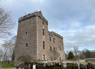united-kingdom/scotland/landmark/huntingtower-castle