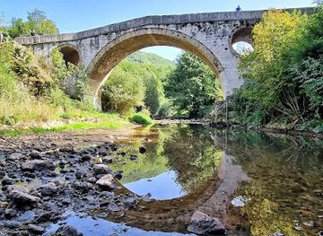 bosnia-and-herzegovina/vrelo-bosne-park/landmark/goat-s-bridge
