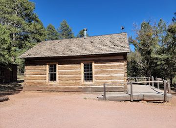arizona/gila-county/landmark/strawberry-school-house-one-room