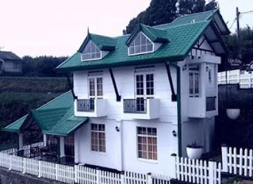 sri-lanka/nuwara-eliya/landmark/white-vintage-bungalow