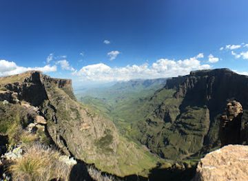 south-africa/drakensberg-mountains/landmark/sentinel-car-park