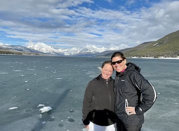 montana/columbia-falls/landmark/glacier-adventure-guides