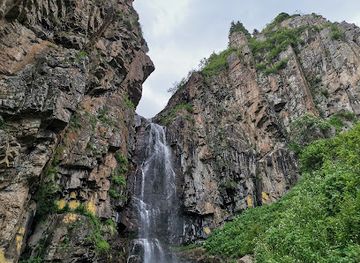 kazakhstan/turgen-gorge/landmark/butakovskiy-waterfall