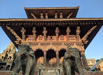 nepal/bhaktapur/landmark/vishwanath-temple