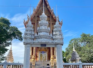 thailand/ubon-ratchathani/landmark/wat-na-kwai
