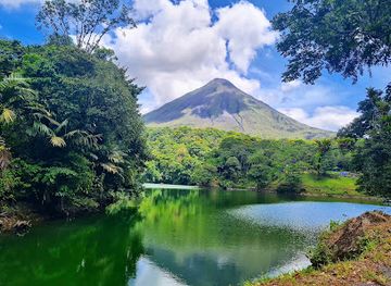 costa-rica/arenal-volcano-national-park/landmark/parque-ecologico-arenal