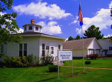 wisconsin/great-river-road/landmark/heritage-historical-village