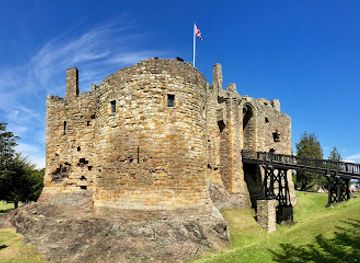 united-kingdom/berwickshire/attraction/dirleton-castle-gardens-2